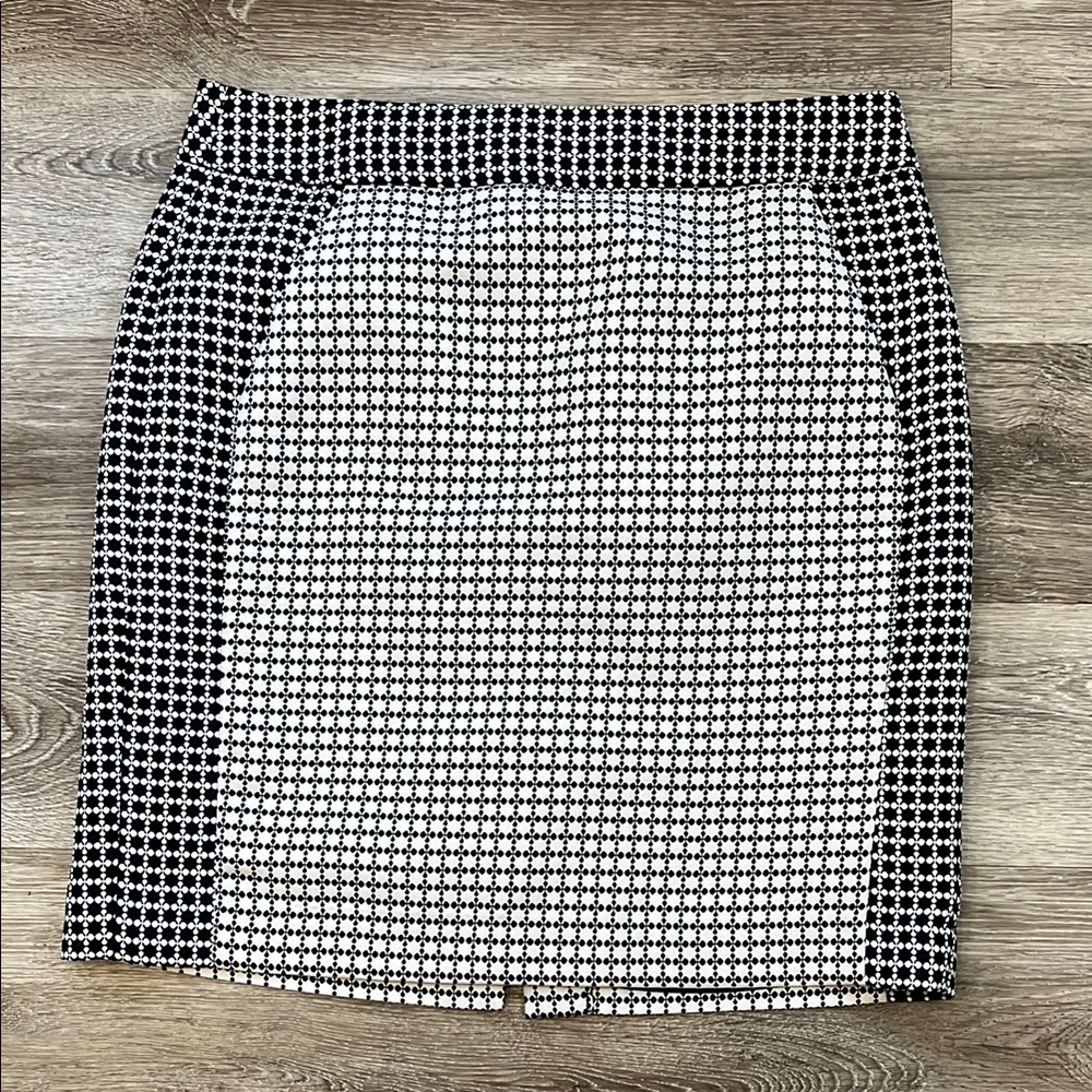 Banana Republic straight skirt w/pockets 8